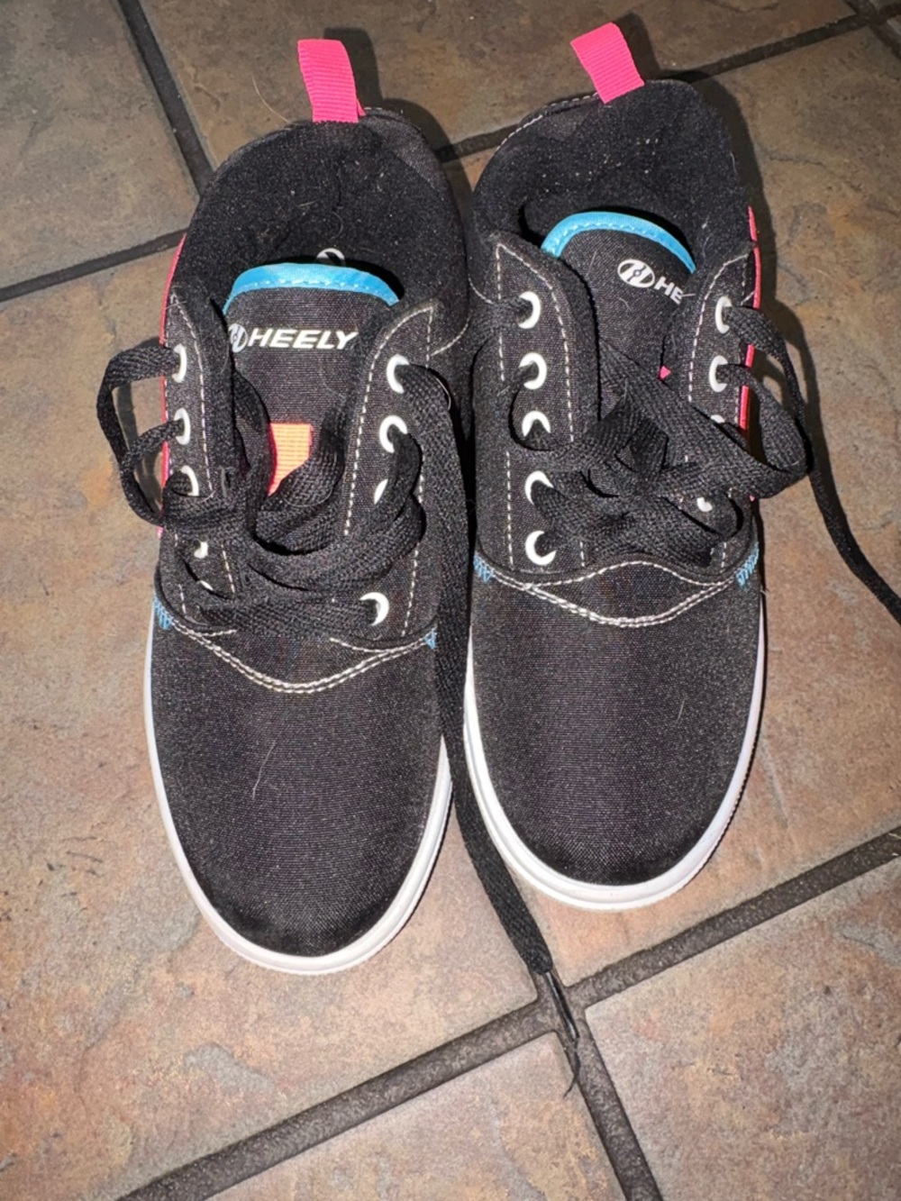 Heelys Kids' size 4